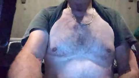 Snapshot of magnit4723 chatting on October 1, 2025, 10:27 pm magnit4723 online show from October 1, 2025, 10:27 pm