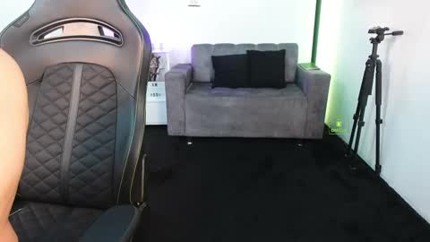 If you want me to use the Lovense please let me know  --    online show from January 11, 2026, 6:57 pm