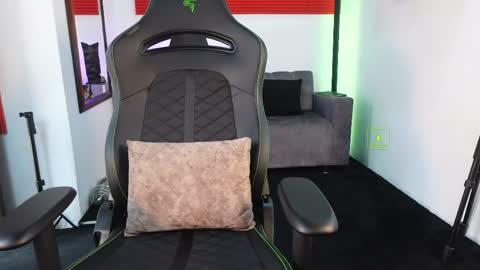 If you want me to use the Lovense please let me know  --    online show from April 2, 2026, 5:21 pm