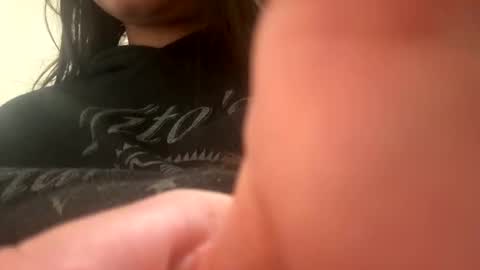 mags1995 online show from February 15, 2026, 8:02 am