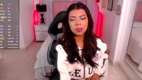 Snapshot of maia_reficco chatting on July 4, 2026, 12:44 pm Maia Reficco online show from July 4, 2026, 12:44 pm