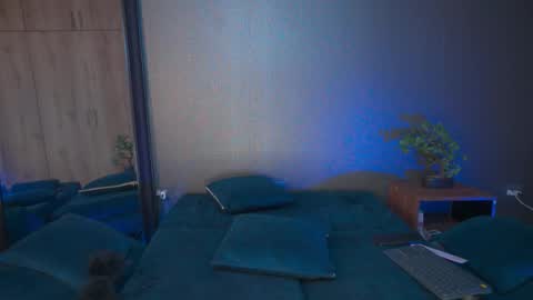 Maia Stark online show from January 17, 2026, 3:44 am