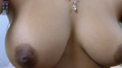 Snapshot of maiaa_ruiz chatting on December 6, 2024, 6:50 pm Maiaa Ruiz online show from December 6, 2024, 6:50 pm