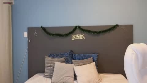 Snapshot of maiaa_ruiz chatting on December 11, 2024, 4:20 pm Maiaa Ruiz online show from December 11, 2024, 4:20 pm