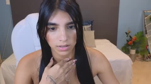 Snapshot of maiaa_ruiz chatting on December 15, 2024, 4:37 pm Maiaa Ruiz online show from December 15, 2024, 4:37 pm