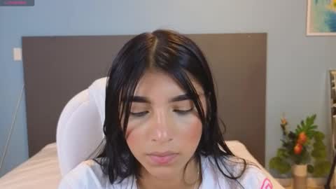 Snapshot of maiaa_ruiz chatting on December 20, 2024, 1:22 pm Maiaa Ruiz online show from December 20, 2024, 1:22 pm