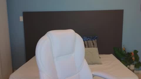 Snapshot of maiaa_ruiz chatting on February 3, 2025, 12:36 pm Maiaa Ruiz online show from February 3, 2025, 12:36 pm