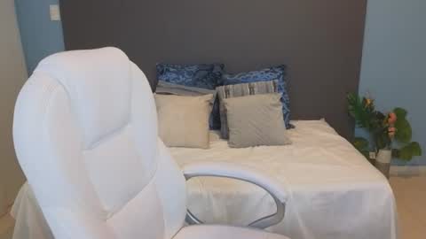 Snapshot of maiaa_ruiz chatting on February 14, 2025, 5:25 pm Maiaa Ruiz online show from February 14, 2025, 5:25 pm