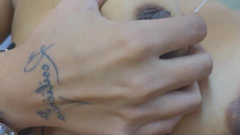 Snapshot of maiaa_ruiz chatting on October 20, 2025, 3:23 pm Maiaa Ruiz online show from October 20, 2025, 3:23 pm