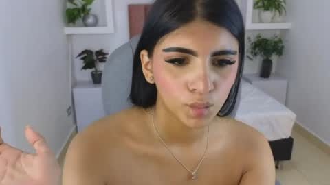Maiaa Ruiz  online show from June 3, 2026, 2:33 pm