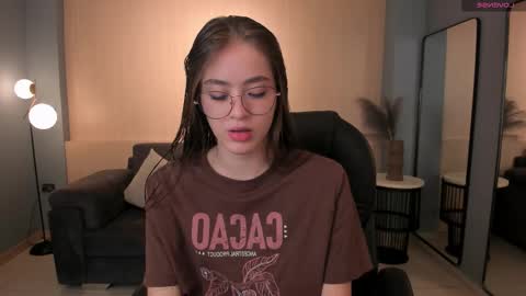  Maia  online show from November 9, 2025, 12:14 pm