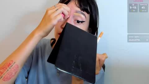 maibys online show from November 17, 2025, 4:07 am