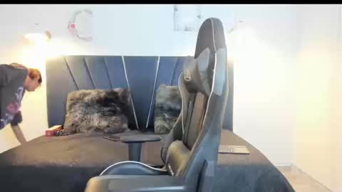 maicol_cum23 online show from September 12, 2025, 3:34 pm