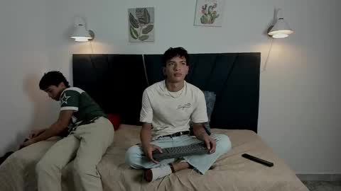 maicol_cum23 online show from September 28, 2025, 1:05 pm