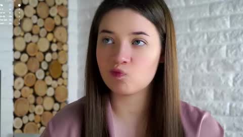 Lucy online show from December 20, 2025, 3:35 am