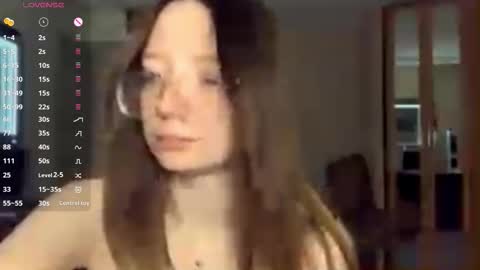 Elina online show from December 17, 2025, 3:51 pm