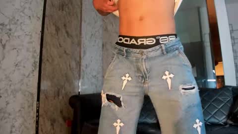 Snapshot of maik_mejia chatting on February 21, 2026, 7:37 pm MAIK MEJIA online show from February 21, 2026, 7:37 pm