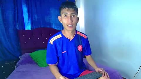 Snapshot of maikinol chatting on March 2, 2025, 7:34 pm maik Fabin online show from March 2, 2025, 7:34 pm