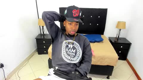 Snapshot of maikol_monstercock chatting on September 30, 2025, 5:18 pm M A I K O L -- M O N S T E R C O C L online show from September 30, 2025, 5:18 pm