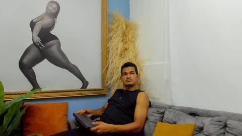 maikol_twinkx online show from December 2, 2025, 6:36 pm