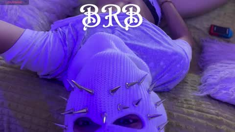 maiky_cooper01 online show from February 12, 2026, 9:32 pm