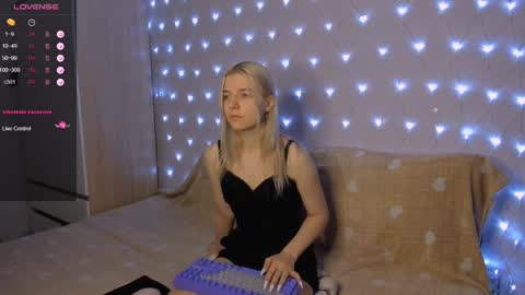 Your kitty online show from January 28, 2025, 2:43 am