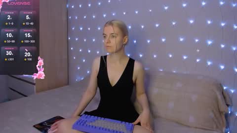 Your kitty online show from September 18, 2025, 3:36 pm