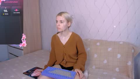 Your kitty online show from October 14, 2025, 2:12 am