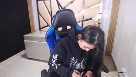 Maily online show from December 16, 2025, 3:55 am