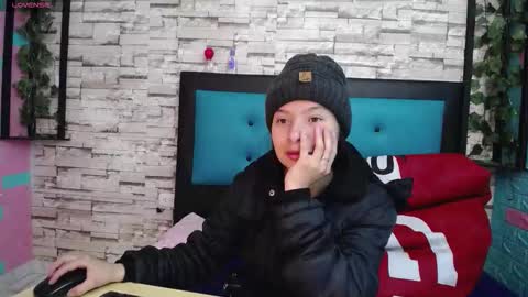  MAILY CAN  online show from September 9, 2025, 12:26 pm