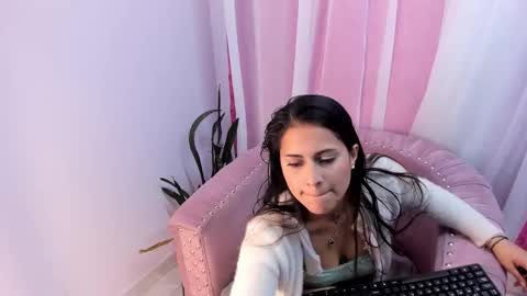 Snapshot of maily_owens chatting on November 13, 2025, 7:57 pm Maily Owens online show from November 13, 2025, 7:57 pm