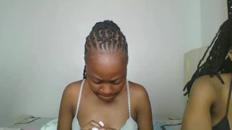 Snapshot of maira_luv1 chatting on December 22, 2025, 8:00 am maira luv1 online show from December 22, 2025, 8:00 am