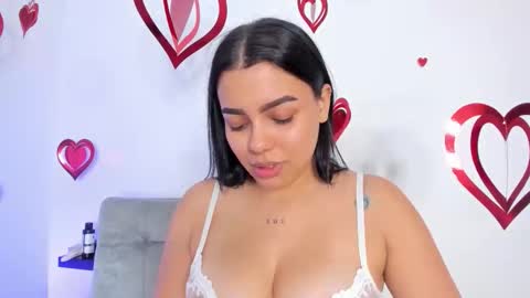 Snapshot of maithe_022 chatting on February 11, 2026, 3:00 am mai online show from February 11, 2026, 3:00 am