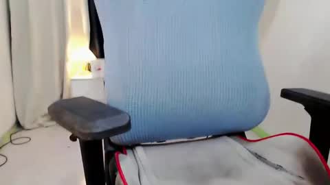 Snapshot of majestic_anne chatting on December 15, 2024, 6:15 pm Annalyn online show from December 15, 2024, 6:15 pm