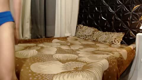 Snapshot of majestic_anne chatting on February 20, 2025, 4:46 pm Annalyn online show from February 20, 2025, 4:46 pm