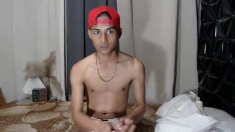 Snapshot of majestic_anne chatting on December 15, 2025, 7:56 am Annalyn online show from December 15, 2025, 7:56 am