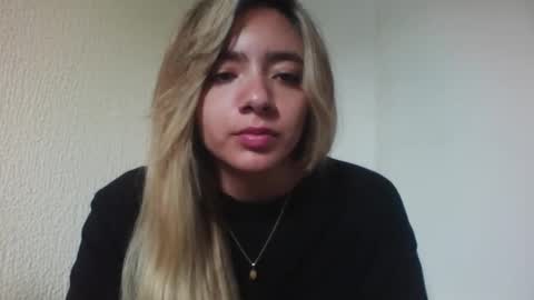 majo_gomezz online show from December 2, 2025, 4:24 pm