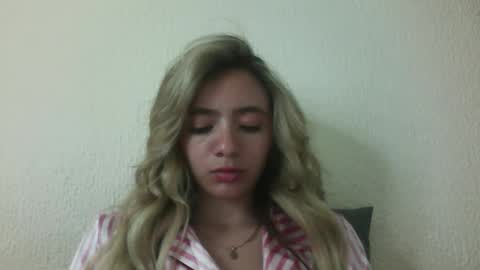 majo_gomezz online show from December 22, 2025, 2:52 am
