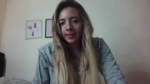 Snapshot of majo_gomezz chatting on February 8, 2026, 12:36 am majo_gomezz online show from February 8, 2026, 12:36 am