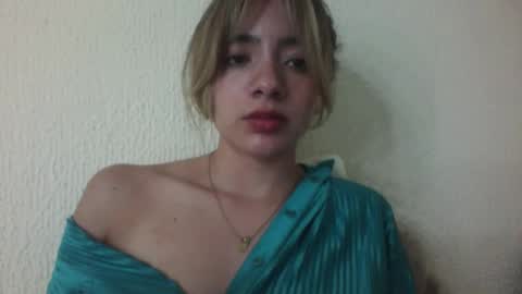 Snapshot of majo_gomezz chatting on March 2, 2026, 12:35 am majo_gomezz online show from March 2, 2026, 12:35 am