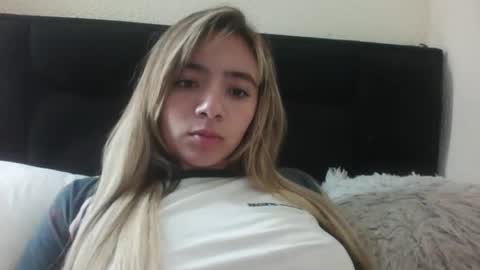 majo_gomezz online show from March 4, 2026, 3:34 am