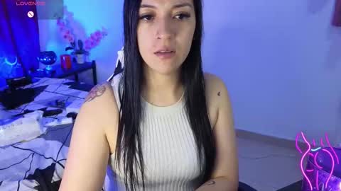 Celeste Bonet  online show from November 30, 2025, 12:09 pm