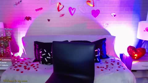 Snapshot of makarena_medina chatting on February 16, 2025, 11:49 am Makarena online show from February 16, 2025, 11:49 am
