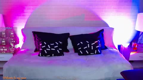 Snapshot of makarena_medina chatting on March 12, 2025, 7:24 am Makarena online show from March 12, 2025, 7:24 am