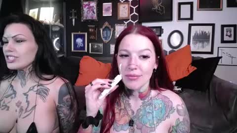 makaylamoonn online show from October 7, 2025, 5:48 am