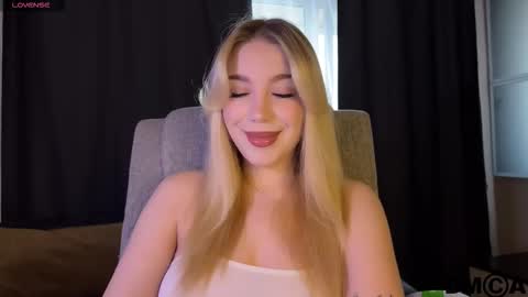 maksisisia online show from March 22, 2026, 2:42 pm