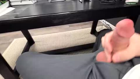 male_gr online show from March 2, 2026, 3:19 pm