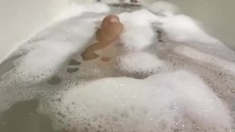 Monad online show from November 13, 2025, 7:46 pm