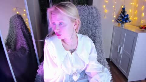 Snapshot of malenaernman chatting on December 27, 2024, 1:18 pm Malena online show from December 27, 2024, 1:18 pm