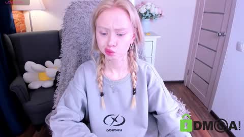 Snapshot of malenaernman chatting on March 2, 2025, 10:35 am Malena online show from March 2, 2025, 10:35 am